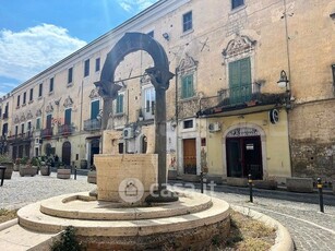 Negozio/Locale commerciale in Affitto in Piazza Federico II a Foggia