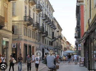 Negozio/Locale commerciale in Affitto in Piazzetta Lega Lombarda a Alessandria