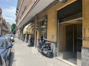 Negozio/Locale commerciale in Affitto in Via Canfora 61 a Catania