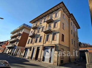 Negozio/Locale commerciale in Affitto in Via della Vittoria 33 a Biella