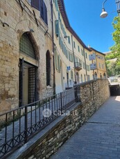 Negozio/Locale commerciale in Affitto in Via Masi 100 a Perugia