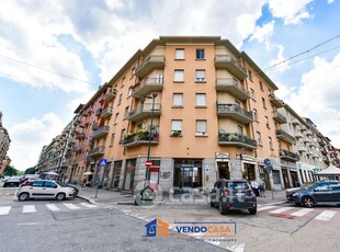 Negozio/Locale commerciale in Affitto in Via Montevideo a Torino