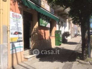 Negozio/Locale commerciale in Affitto in Via Roma a Mascali
