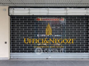 Negozio/Locale commerciale in Affitto in Via Vincenzo da Seregno 49 a Milano
