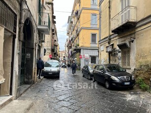 Negozio/Locale commerciale in Affitto in Vico Tutti I Santi 58 a Napoli