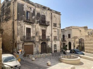 Palazzina commerciale in vendita a Sciacca