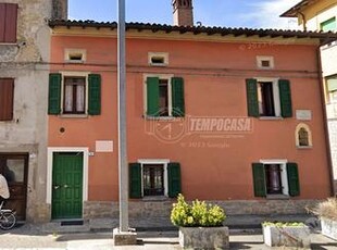 PORZIONE DI CASA A POCHI PASSI DAL CENTRO