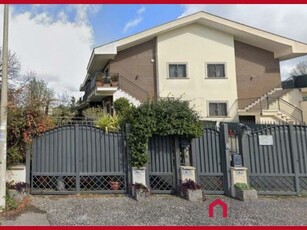 Quadrilocale in Vendita a Roma, 76'500€, 108 m²