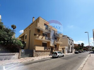 Quadrilocale in Via Palermo, Cagliari, 2 bagni, 115 m², 1° piano