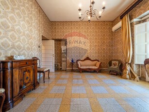 Quadrilocale in Via Romagna, Cagliari, 1 bagno, 93 m², 2° piano