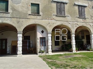 Rustico/Casale/Castello in vendita in Via Montonale Alto , Desenzano del Garda