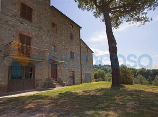 Rustico casale da ristrutturare in vendita a Monteleone D'Orvieto