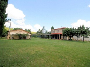 Rustico casale in vendita a Monteverdi Marittimo Pisa