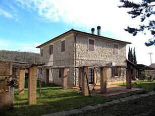 Rustico casale in vendita a Monteverdi Marittimo Pisa