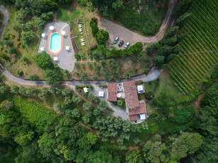 Rustico casale in vendita a Pescaglia Lucca Monsagrati