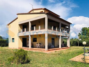 Rustico casale in vendita in Strada Litoranea, Capalbio