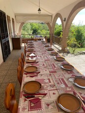 Rustico con giardino a Farra di Soligo