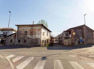 RUSTICO IN CENTRO DA RISTRUTTURARE