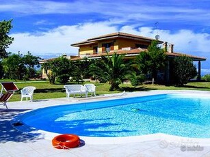 Splendida Villa in campagna con ampia piscina