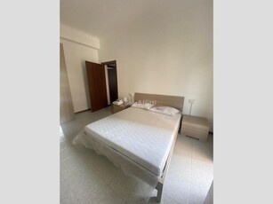 Stanza in Affitto a Novara, zona Sacro Cuore, 360€, 100 m², arredato