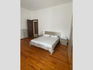 Stanza in Affitto a Novara, zona Sacro Cuore, 400€, 100 m², arredato