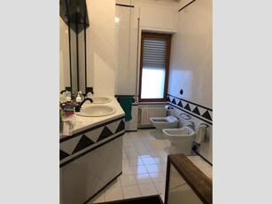 Stanza in Affitto a Pescara, zona Zona Pineta, 220€, 110 m²