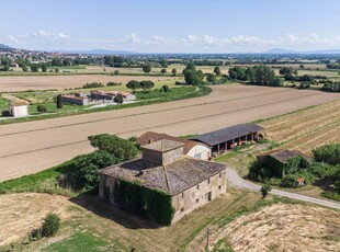 Tenuta-complesso in vendita a Cortona Arezzo