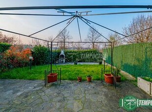 TRILOCALE CON GIARDINO + CANTINA, BOX E POSTO AUTO