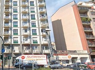 TRILOCALE CORSO TURATI 800euro RISTRUTTURATO