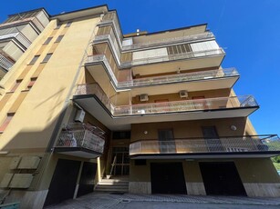 Trilocale in Viale Europa SNC, Cassino, 2 bagni, 90 m², piano rialzato