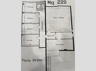 Ufficio in Affitto a Pescara, zona San Silvestro, 1'800€, 220 m²