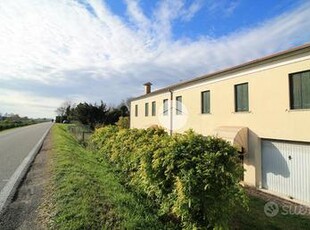 VILLA A SCHIERA A ABANO TERME