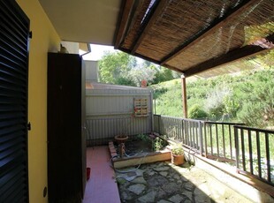 Villa a schiera a Greve in Chianti, 5 locali, 1 bagno, con box, 100 m²