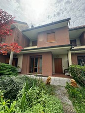 Villa a schiera in vendita a Usmate Velate Monza Brianza Usmate