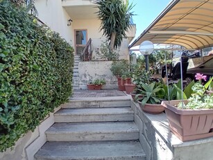 Villa a Soverato in Via Dei Tulipani