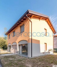 Villa di nuova costruzione, in vendita in Viale Podgora, Sant'ilario D'enza