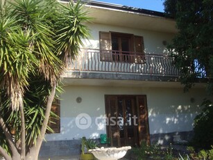Villa in Affitto in Via Loreto Balatelle a Acireale