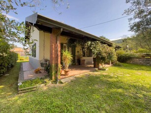 Villa in vendita a Aulla Massa Carrara Caprigliola