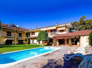 Villa in vendita a Bruno