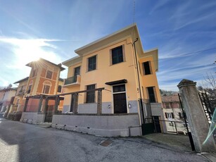 Villa in vendita a Busalla Genova