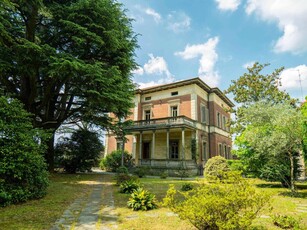 Villa in vendita a Busto Arsizio