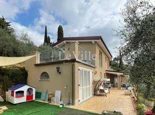 Villa in vendita a Camaiore