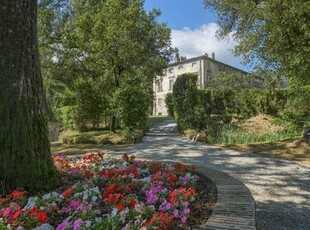 Villa in vendita a Capannori Lucca Colle Di Compito