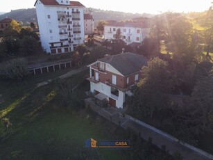 Villa in vendita a Isola D'Asti
