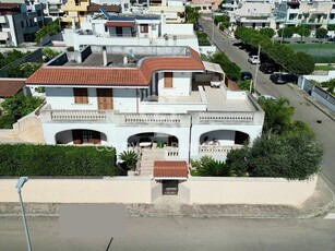 Villa in Vendita a Lecce, zona Castromediano, 680'000€, 450 m²