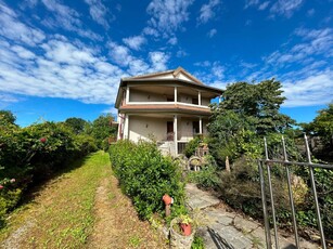 Villa in vendita a Limido Comasco