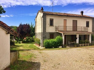 Villa in vendita a Montecalvo Versiggia