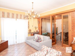 Villa in vendita a Pistoia Pistoia Nuova