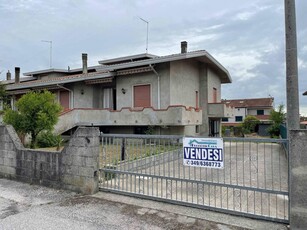 Villa in vendita a Porto Viro