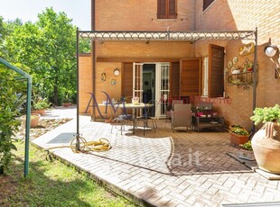Villa in Vendita in Via Beniamino Gigli 8 a Fermo
